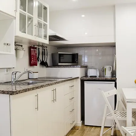 Alfazema Apartman *